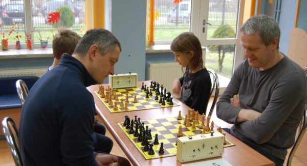 Rodzinne rozgrywki szachowe w SP Nr 1 w Wadowicach