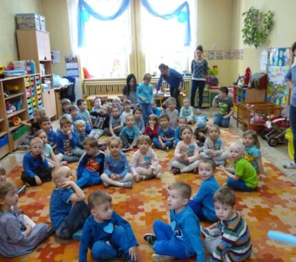 Świeć na niebiesko dla autyzmu w Przedszkolu nr 3 w Wadowicach