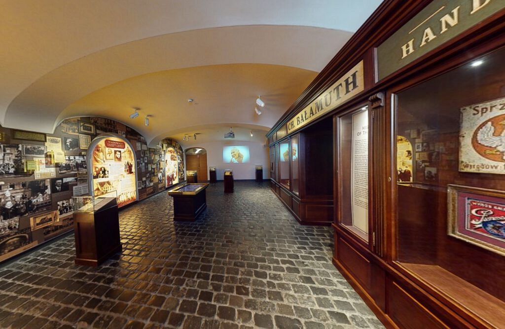 wirtualny spacer 1024x666 - Wirtualny spacer w Muzeum Dom Rodzinny Ojca Świętego Jana Pawła II w Wadowicach