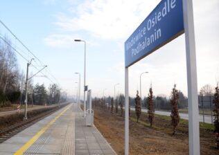 Nowe perony w Wadowicach czekają na podróżnych